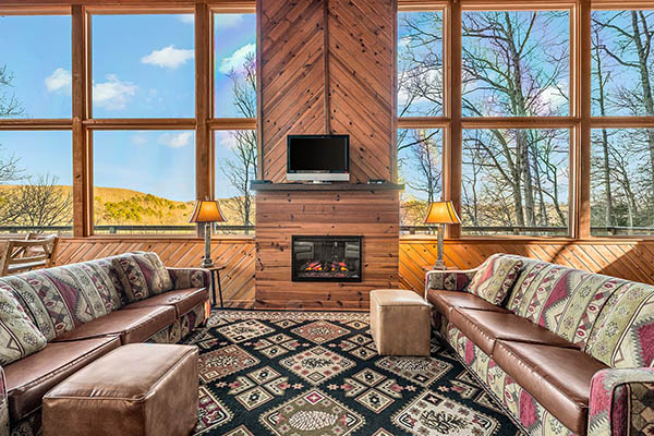 Missouri Family Getaway Cliff House